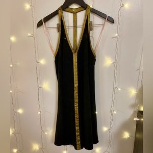 F21 Black & Gold Dress. Great condition. Worn once. Size: XS